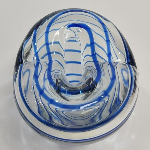 2004 Dennis East Int 5" Blown Glass Blue Ribbon Style Vase - Picture 11 of 12